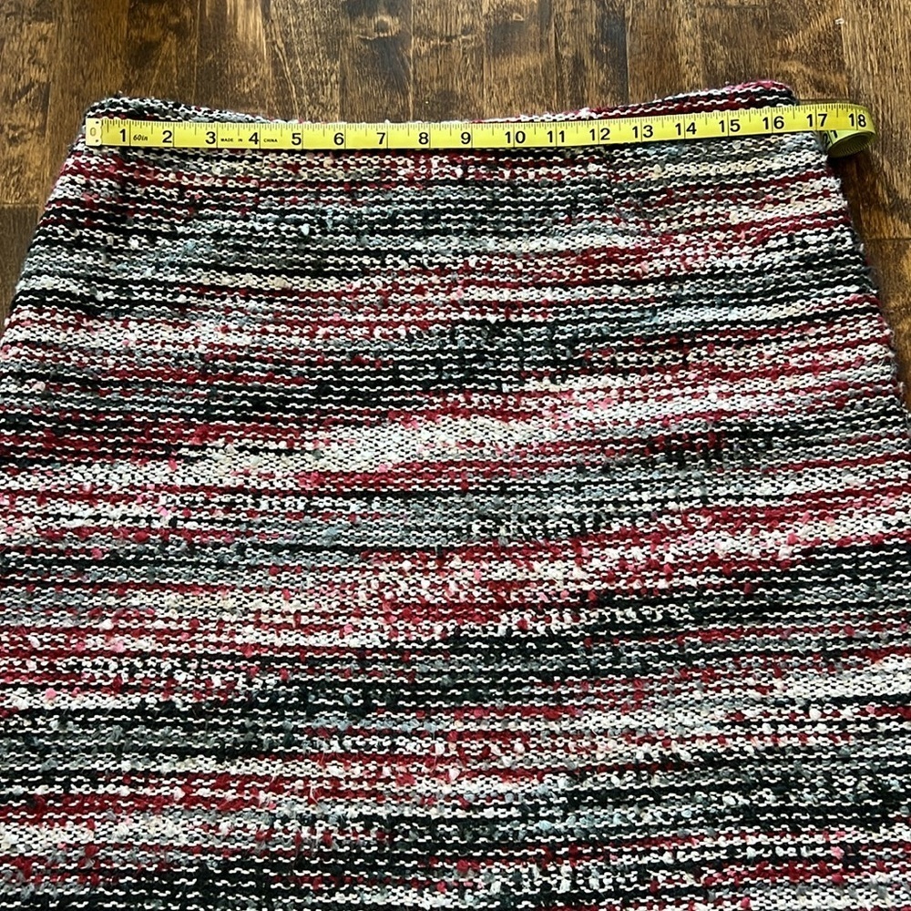 CATO Boucle Black Red White Tweed Skirt Size 12 - Picture 9 of 10